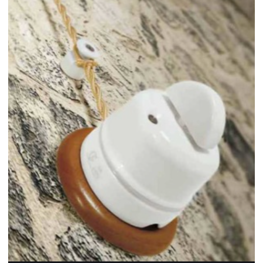 Porcelanowy wyłącznik natynkowy obrotowy  00100